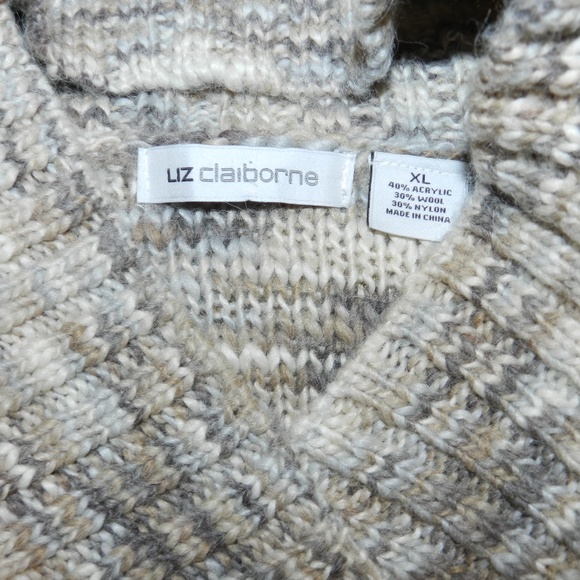 Liz Claiborne Sweater Tunic - Picture 9 of 10